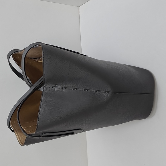 NEIMAN MARCUS REVERSIBLE PURSE - Picture 7 of 11